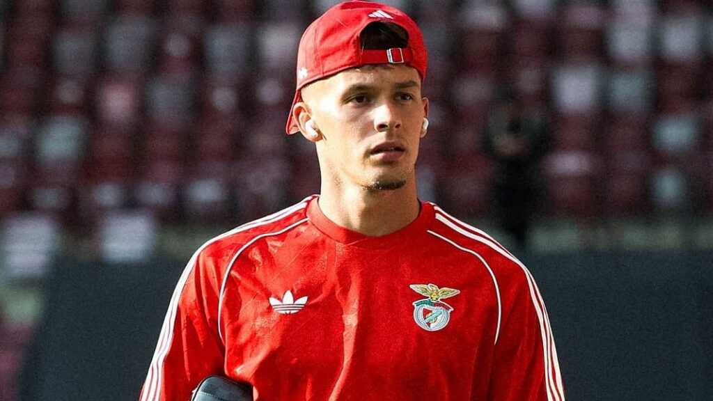 Dedić se vratio u startnu postavu Benfice i odigrao 90 minuta protiv Heartsa