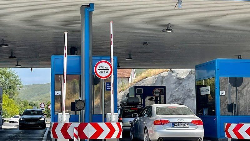 Duge kolone na graničnim prijelazima iz BiH prema Hrvatskoj