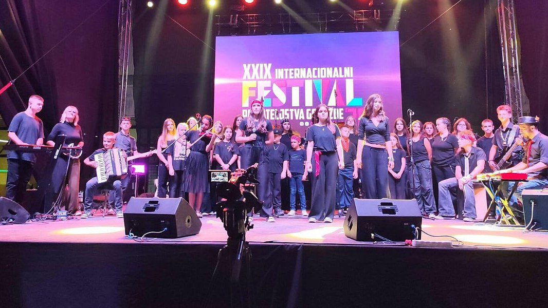 Goražde otvorilo 29. Internacionalni festival prijateljstva uz povorku, vatromet i prve koncerte