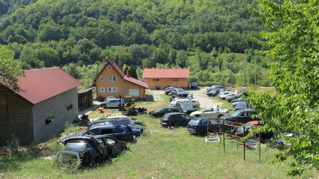 Granična policija BiH uhitila 58-godišnjaka i zaplijenila 11 vozila s britanskim oznakama