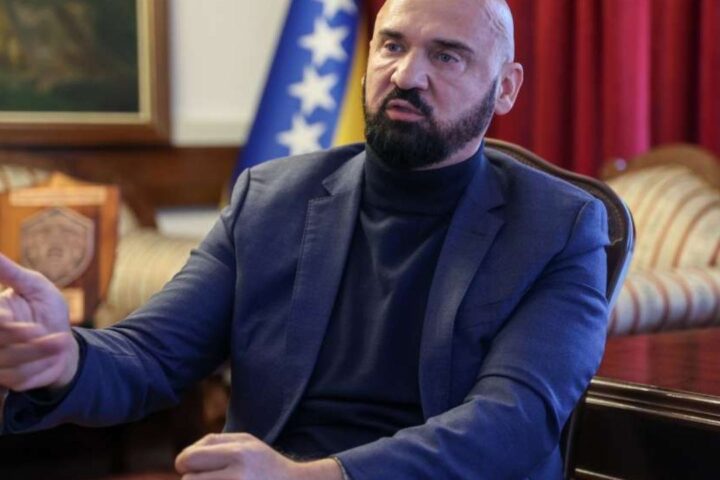Isak traži pravno uređenje promjene spola u FBiH i priznanje inozemnih nalaza