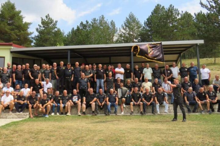 Kod Tomislavgrada okupljeni veterani 2. bojne Vojne policije HVO-a odali počast poginulim braniteljima