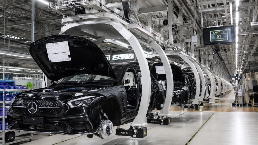 Mercedes povećao dobit, ali upozorava na slabiju prodaju u Kini: Električni modeli snažno rastu