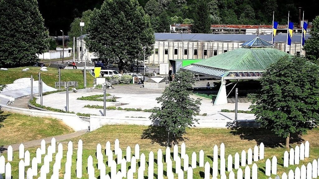 Misija OSCE-a i Delegacija EU u BiH pozvale na transparentno informiranje javnosti o ispitivanju saradnika Memorijalnog centra u Srebrenici