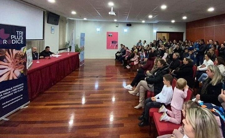 Mostar ukinuo naknade za novorođenčad, udruženje traži hitno rješenje