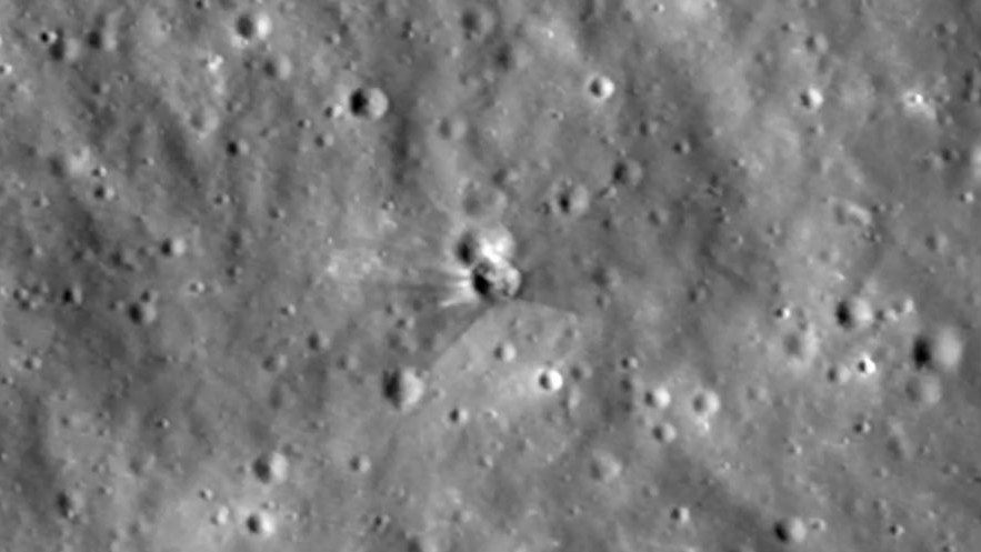 NASA objavila nove snimke kratera nastalog nakon udara Falcona 9 u Mjesec