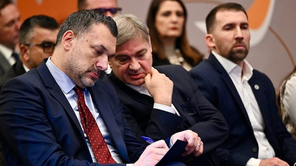 NiP objavio nositelje lista: Konaković prvi u Sarajevu, Zvizdić treći, Čavalić predvodi federalnu listu u Tuzli