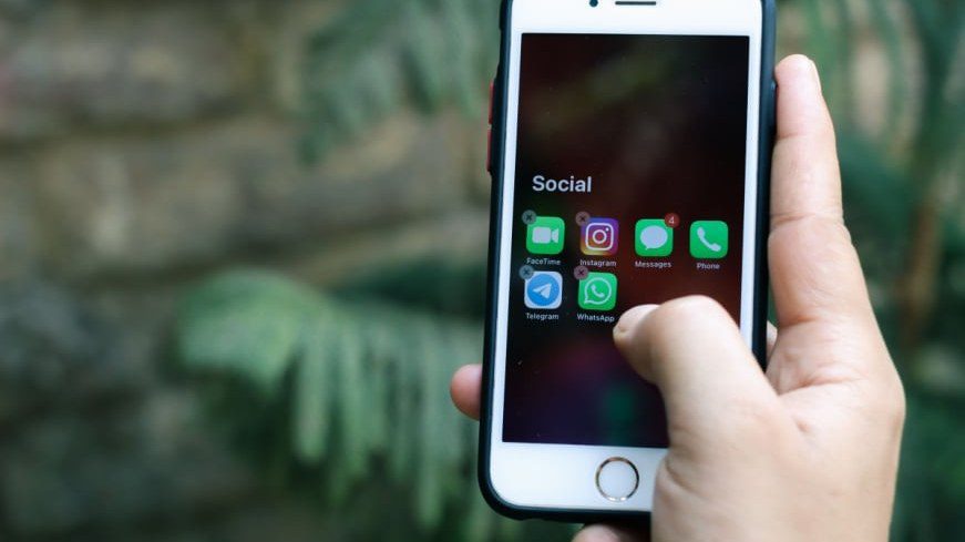 Policija upozorava na WhatsApp prevaru koja može preuzeti račun i tražiti novac od kontakata