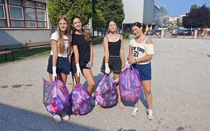 Sarajevski učenici prikupili 216 vreća otpada u akciji „Trash for cash“