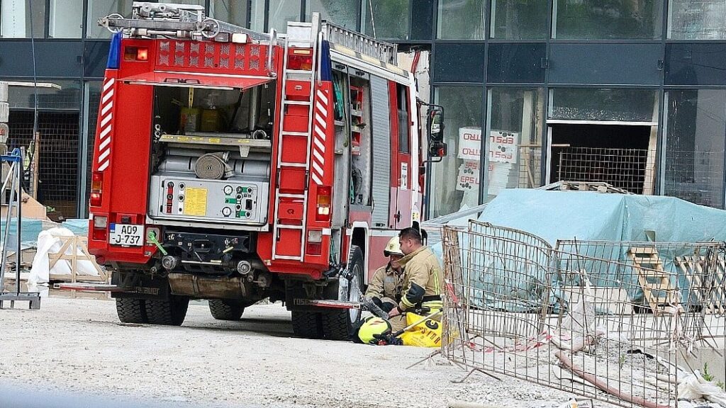 Sarajevski vatrogasci upućeni na požarište kod Konjica nakon što su iscrpljeni lokalni kapaciteti