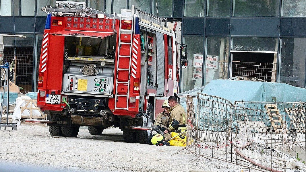 Sarajevski vatrogasci upućeni na požarište kod Konjica nakon što su iscrpljeni lokalni kapaciteti