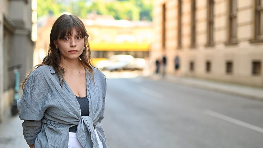 Tara Gajović s filmom “Preko praga” u takmičarskom dijelu SFF-a: priča o mladim mladencima i pritiscima okoline