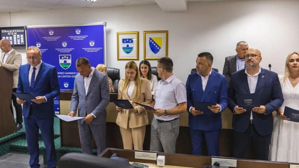 USK dobio novu vladu pred izbore, Dizdarić novi premijer