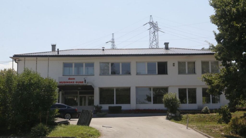 Završena sanacija Spomen doma "Husinska buna" u Tuzli, radovi vrijedni 50.000 KM